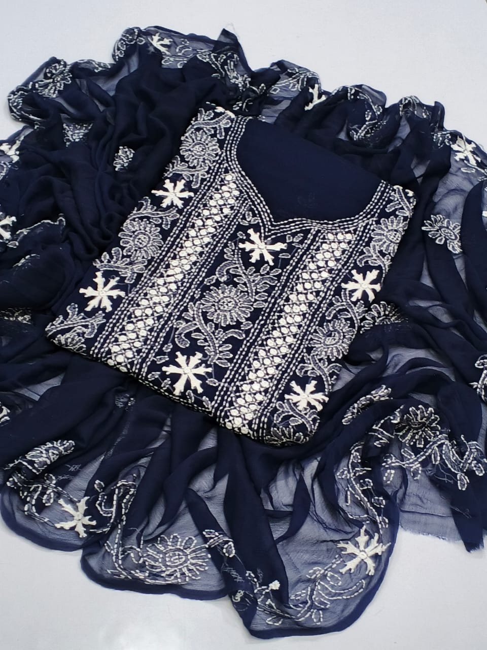 lavish Bareezé style embroidered collection
Shirt dupata (2P)