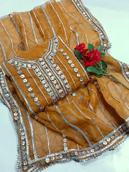 Fresh Akhroot gotta 2-piece.