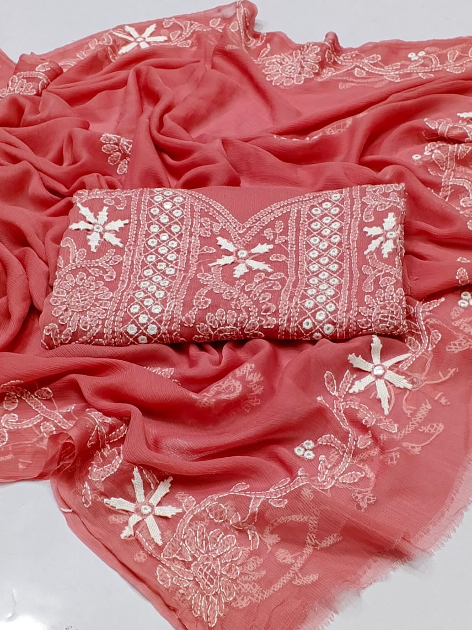 lavish Bareezé style embroidered collection
Shirt dupata (2P)